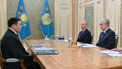 Токаев, министр энергетики, фото - Новости Zakon.kz от 02.04.2025 15:36