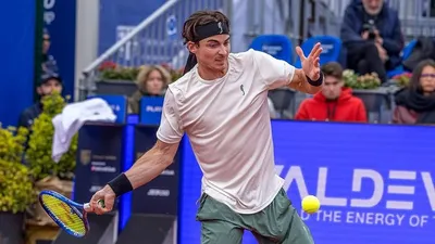 Видеообзор матча Тимофея Скатова против экс-третьей ракетки мира на турнире в Румынии , фото - Новости Zakon.kz от 02.04.2025 09:19