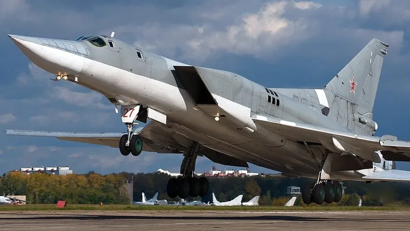 Бомбардировщик Ту-22М3 разбился в России