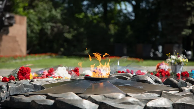 Ветераны ВОВ в Астане получили по 5 миллионов тенге ко Дню Победы