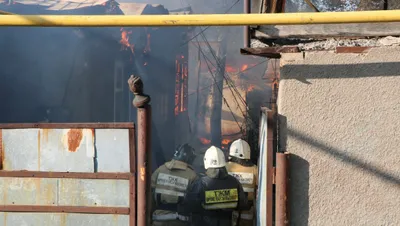 Пожарная служба, пожарный, пожарные, тушение пожара в частном доме, горящий дом, возгорание в частном доме, сурет - Zakon.kz жаңалық 09.09.2025 10:44