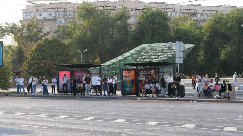 Досаев: В Алматы обновят все остановки