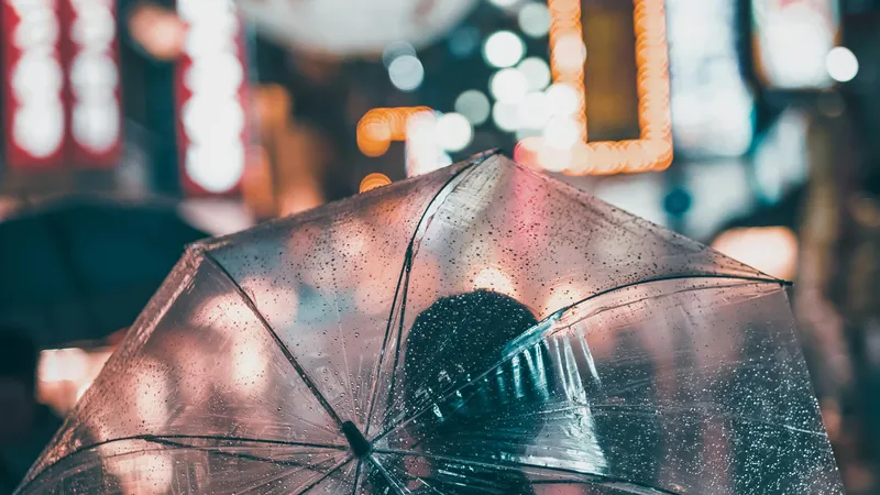 На Казахстан обрушатся сильные дожди с грозами