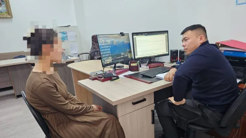 Обманула горожан на 80 млн: в Атырау задержали подозреваемую в мошенничестве