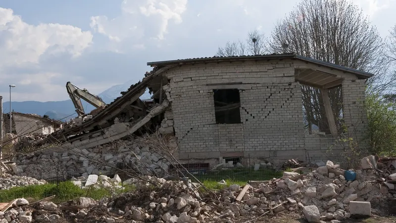 В акимате Усть-Каменогорска ответили, сколько зданий рухнет в случае 7-балльного землетрясения