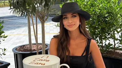 41-летняя певица Зара показала свою роскошную и красивую маму, фото - Новости Zakon.kz от 05.04.2025 13:26