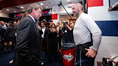 Хоккей Встреча Легенд, фото - Новости Zakon.kz от 06.04.2025 15:38