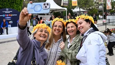 В провинции Адана стартовал Международный карнавал цветения апельсина, фото - Новости Zakon.kz от 07.04.2025 08:48