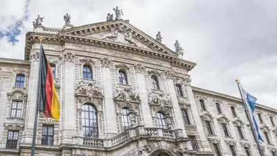 Здание, флаг, архитектура, фото - Новости Zakon.kz от 06.04.2025 05:59