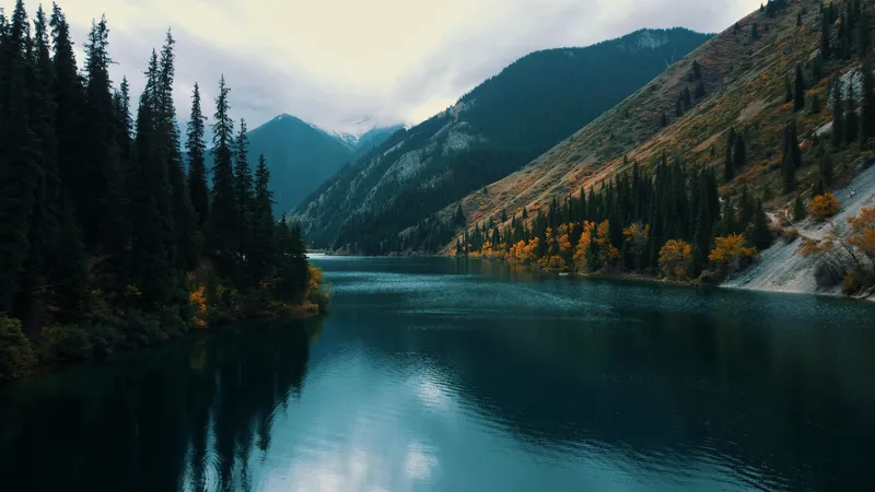 Кольсайские озёра, озеро Кольсай, туризм в Казахстане, туристы, туристические места в Казахстане, природа Казахстана, развитие туризма в Казахстане, фото - Новости Zakon.kz от 03.06.2025 13:18