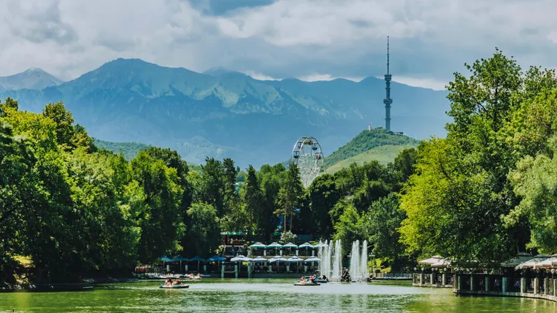 От прохлады до 37-градусного зноя: обновлен прогноз погоды по Астане, Алматы и Шымкенту на три дня