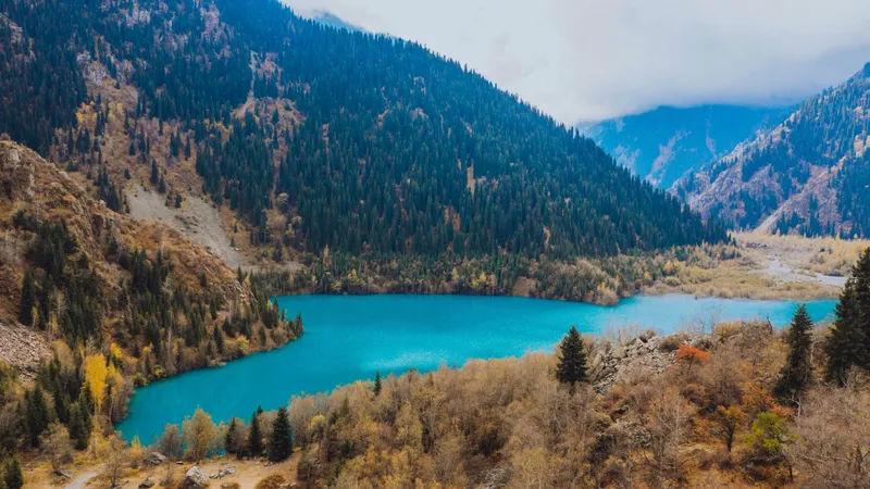 Законен ли сбор денег за посещение озера Иссык