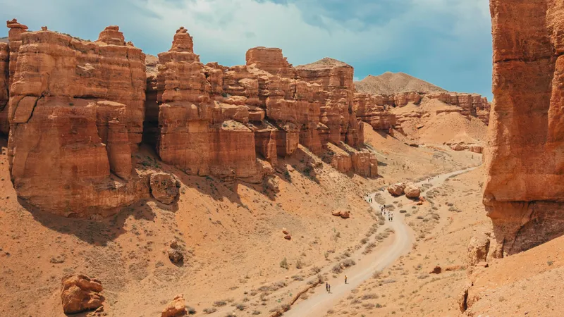 В Чарынском парке объявили повышенную опасность для туристов