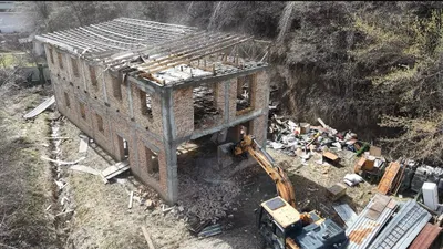 Двухэтажный таунхаус попал под снос в Алматы, фото - Новости Zakon.kz от 08.04.2025 15:39