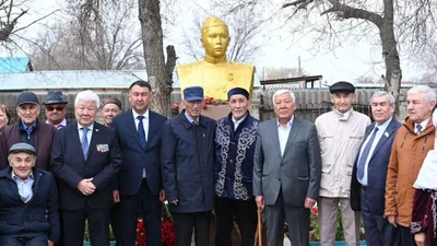 возложение цветов, фото - Новости Zakon.kz от 22.04.2025 14:37