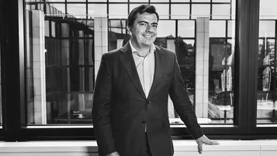 Глава испанского подразделения Siemens погиб вместе со всей семьей во время падения вертолета в Нью-Йорке, фото - Новости Zakon.kz от 11.04.2025 07:10