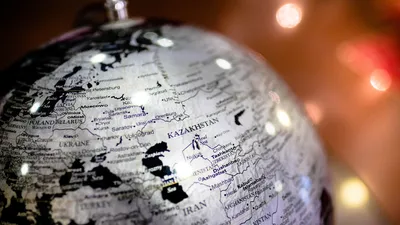 Казахстан на глобусе, территория РК, фото - Новости Zakon.kz от 11.04.2025 15:11