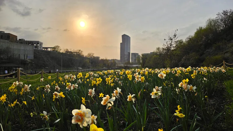 Алматы ждет жара до +27°С, Астану накроют дожди с грозами, в Шымкенте – лето