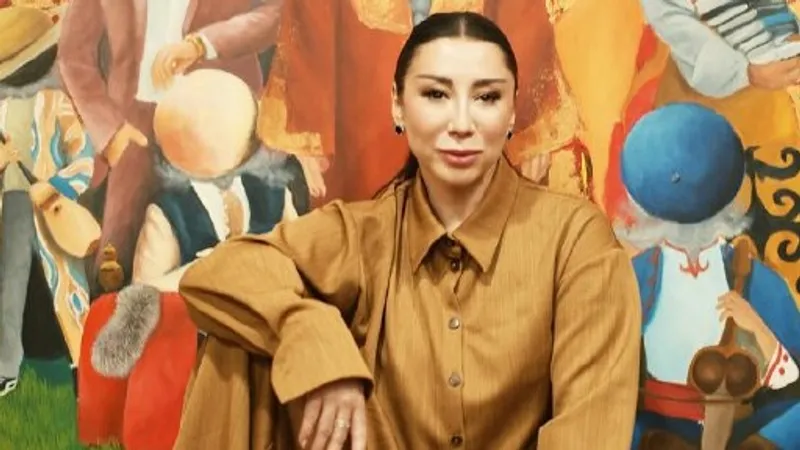 Аида Кауменова сравнила женщин с улитками в своей новой коллекции одежды