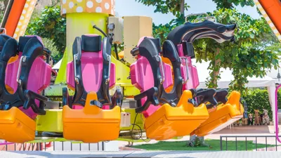 Аттракцион завис в воздухе с людьми: полиция проверит популярный парк развлечений Алматы, фото - Новости Zakon.kz от 14.04.2025 15:04