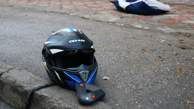 В Актау произошло ДТП с участием мопеда и автомобиля