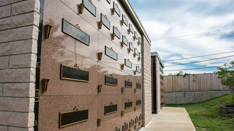 В Казахстане утвердили новые правила погребения на кладбищах и в колумбариях