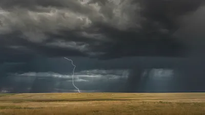 Туча, тучи, штормовое предупреждение, сильный ветер, шквал, буря, фото - Новости Zakon.kz от 13.07.2025 15:40