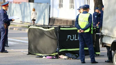 Сбитый пешеход, сбитый человек, наезд на пешехода, наезд на человека, смертельное ДТП, сурет - Zakon.kz жаңалық 12.08.2025 09:53