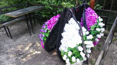 Православное кладбище, захоронение, захоронения, кресты, могила, могилы, венок, венки, траурный венок, фото - Новости Zakon.kz от 25.09.2025 16:23