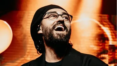 Мот восхитился чистотой Астаны, фото - Новости Zakon.kz от 17.04.2025 00:01