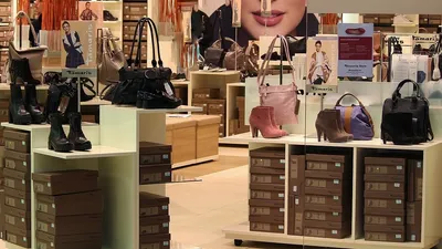 Китайцы не могут продать свою продукцию из-за тарифов, фото - Новости Zakon.kz от 17.04.2025 07:30