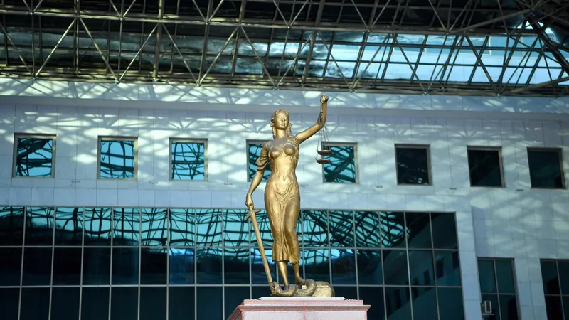 Сенат Жоғарғы соттың үш судьясын қызметінен босатты