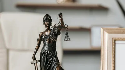 Законодательство, закон, законы, законодательные акты, правовые акты, правовая система, законодательная база, права, правовые нормы, весы Фемиды, правосудие, сурет - Zakon.kz жаңалық 04.07.2025 15:43