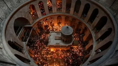 Израиль, Пасха, схождение Благодатного огня , фото - Новости Zakon.kz от 19.04.2025 12:27