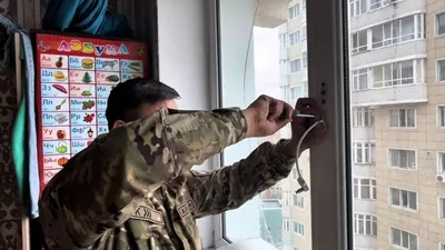 спасатель, фото - Новости Zakon.kz от 14.04.2025 15:22