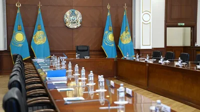 Заседание, заседания, зал заседаний, пустой зал, госслужба, государственная служба, госслужащие, госслужащий , сурет - Zakon.kz жаңалық 20.01.2026 15:09