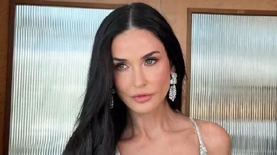 Деми Мур рассказала о себе и своих привычках, фото - Новости Zakon.kz от 23.04.2025 08:10