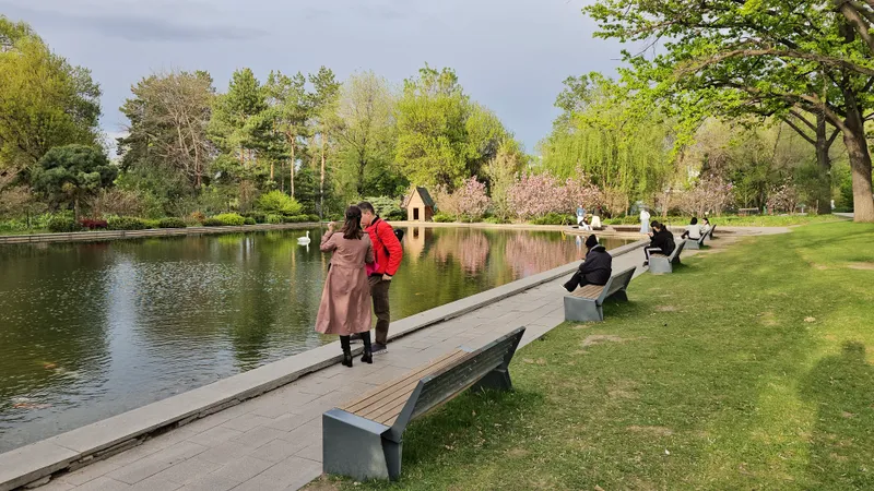 Новый режим работы ботсада в Алматы вызвал недовольство горожан