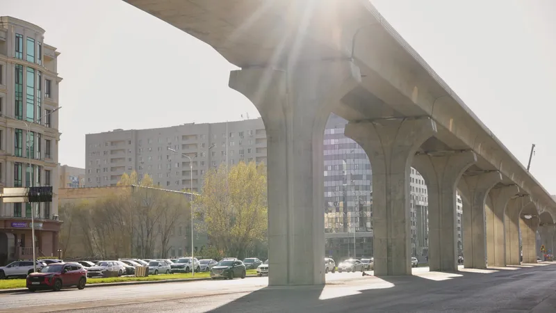 В Астане частично перекрыли важную городскую магистраль