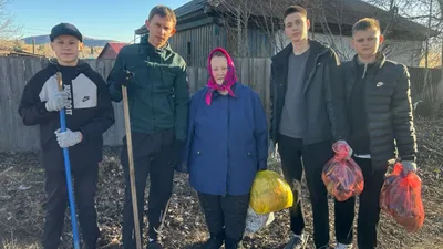 Волонтеры ВКО помогают ветеранам в рамках акции "Ардагерім – ардағым", фото - Новости Zakon.kz от 28.04.2025 18:00