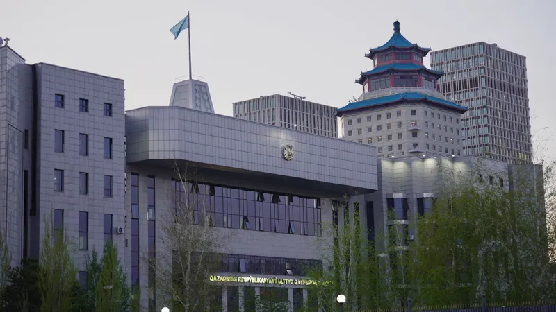 КНБ опроверг информацию о задержании своих сотрудников