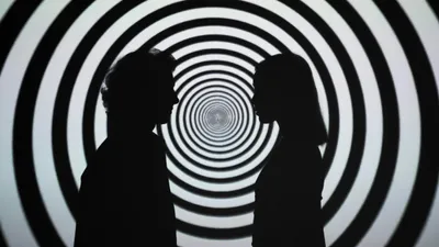 Иллюзия, люди, пара, фото - Новости Zakon.kz от 30.04.2025 07:18