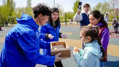 акция в парке, фото - Новости Zakon.kz от 01.05.2025 13:38