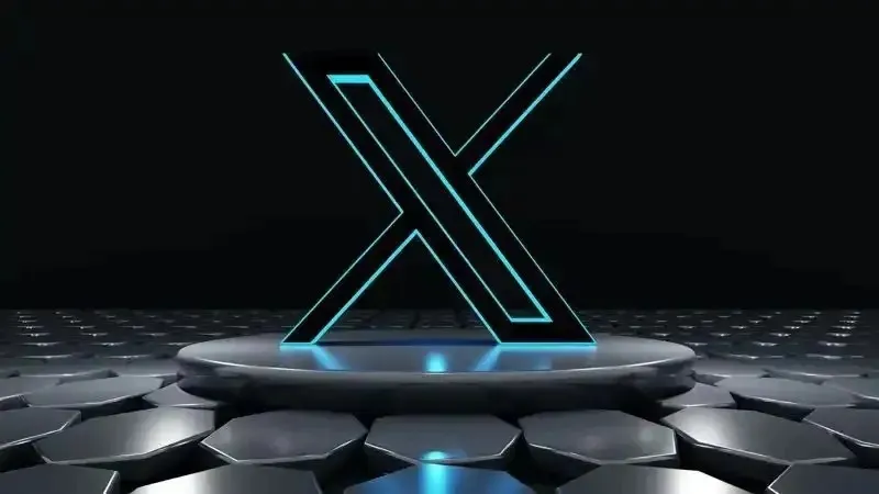 Маск объявил о замене алгоритма рекомендаций в X