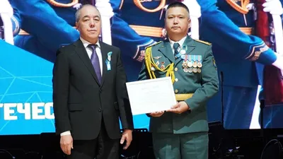 награждение, фото - Новости Zakon.kz от 06.05.2025 20:48