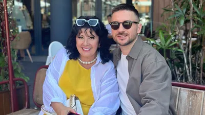 Мама Сергея Лазарева шокировала звездного сына и довела его до слез, фото - Новости Zakon.kz от 07.05.2025 15:55