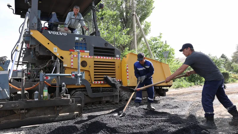 В Таразе объем ремонта дорог увеличен в два раза