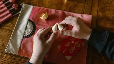 Коробка, руки, упаковка, фото - Новости Zakon.kz от 08.05.2025 04:59