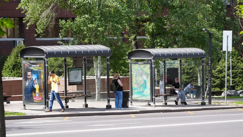 В Алматы иномарка сбила людей на остановке