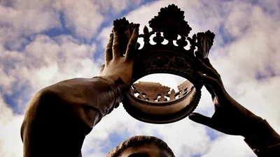 корона, монархия, фото - Новости Zakon.kz от 10.05.2025 12:05